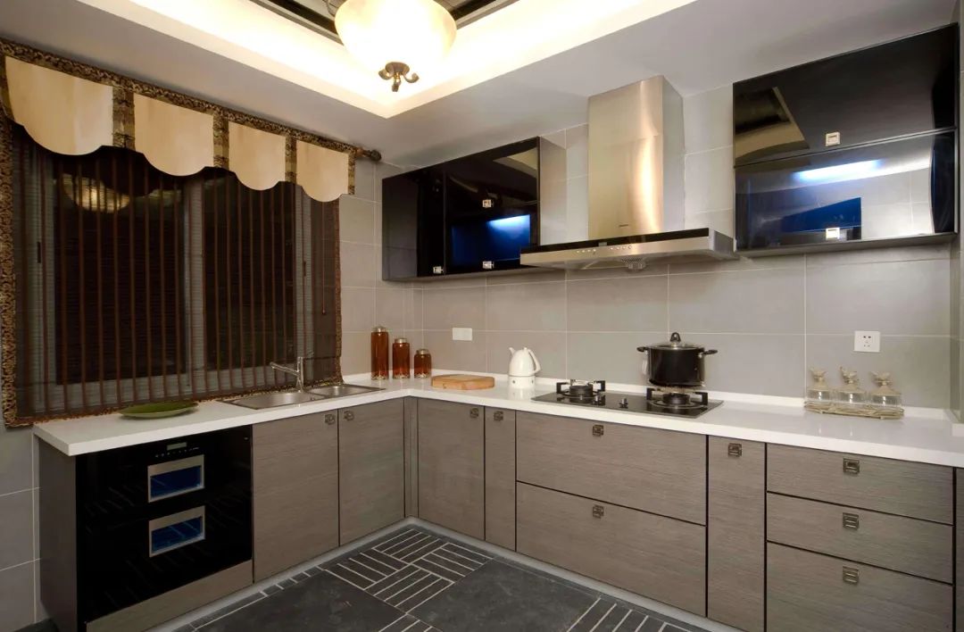 卫生间对折厨房风水_厨房卫生间相对_卫生间对厨房间风水